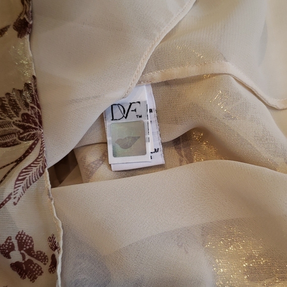 DVF New 'Rebekah' SILK Gold Metallic Printed Top Blouse NWT Women's 10 CHIC 🎉HP - Picture 13 of 14